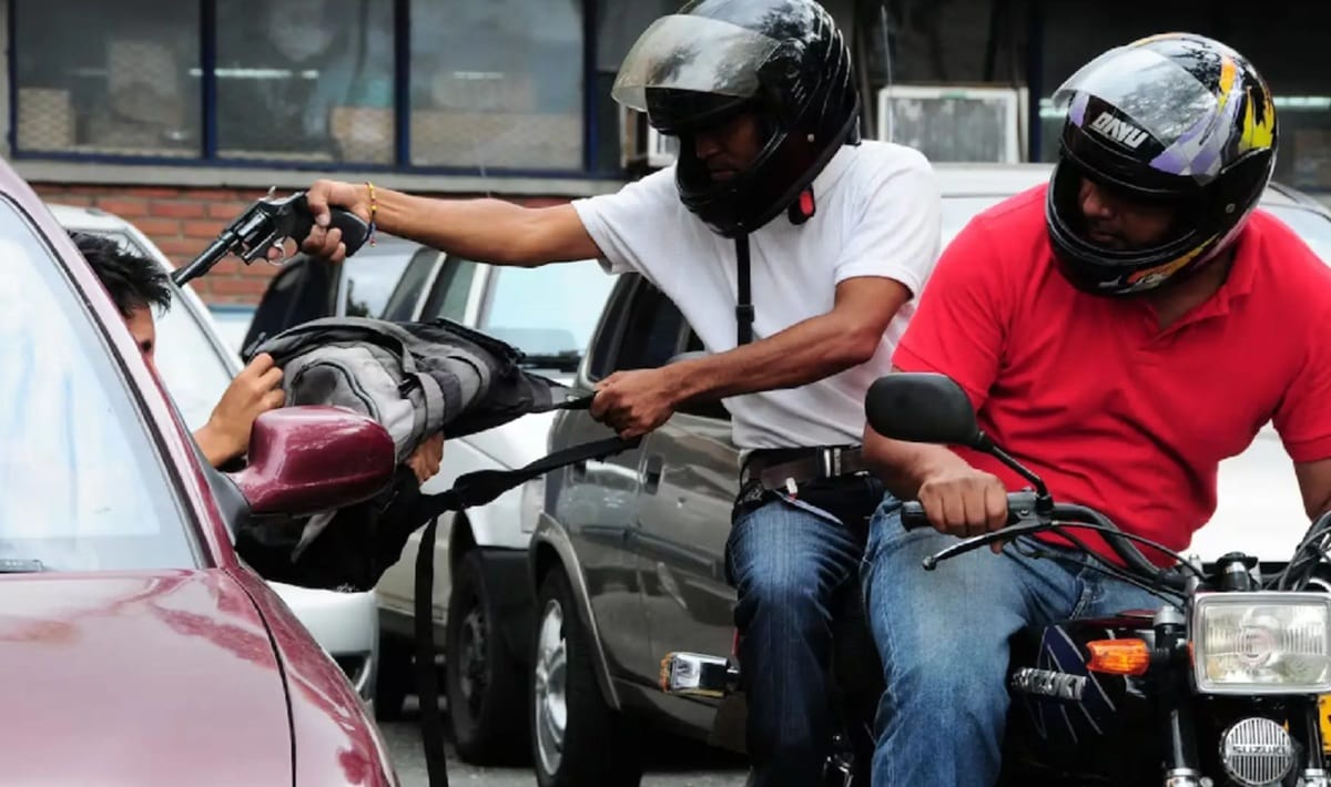 Fleteros se robaron quince ‘melones’ y balearon a su víctima