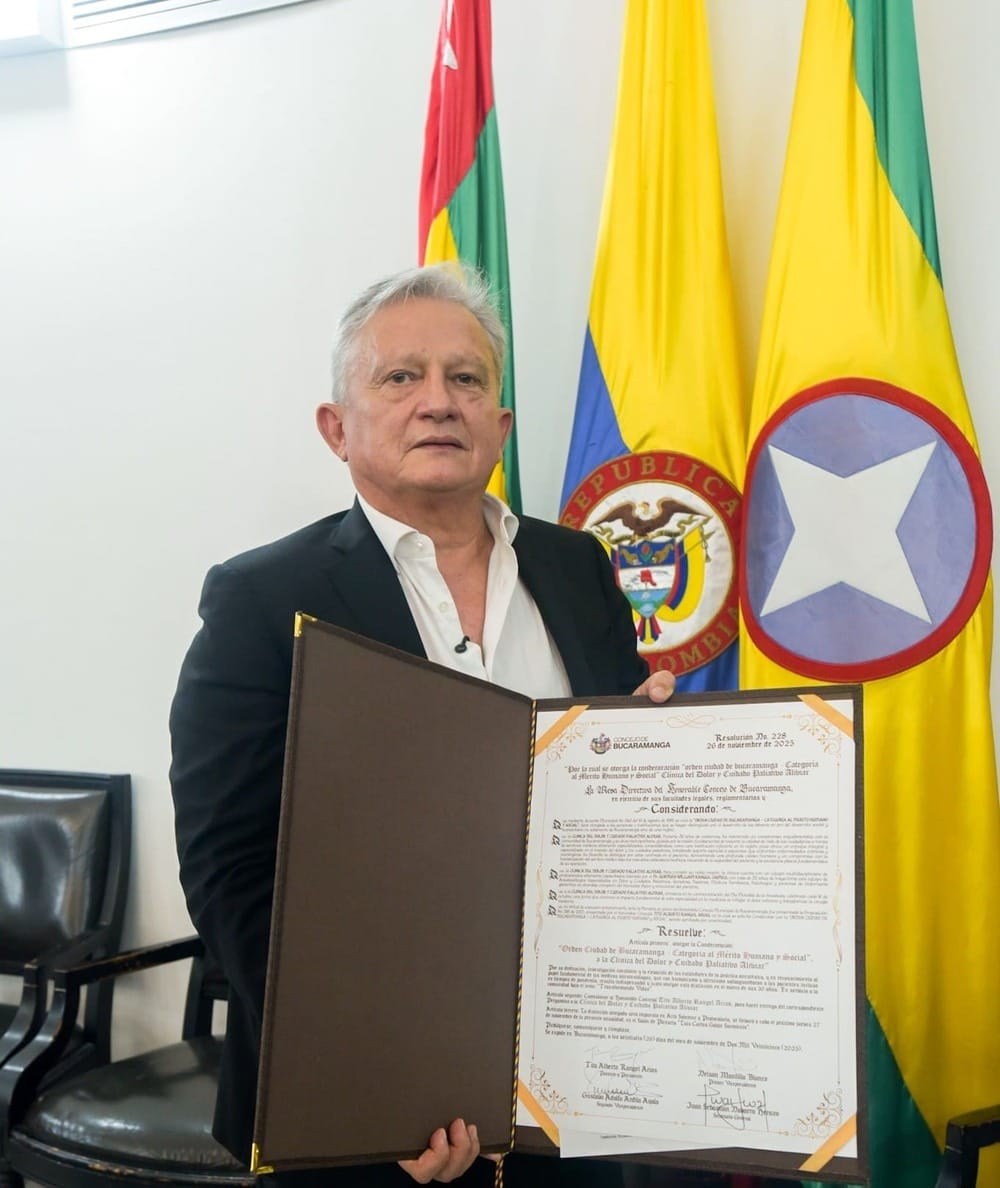 “Orden ciudad de Bucaramanga” al doctor German William Rangel