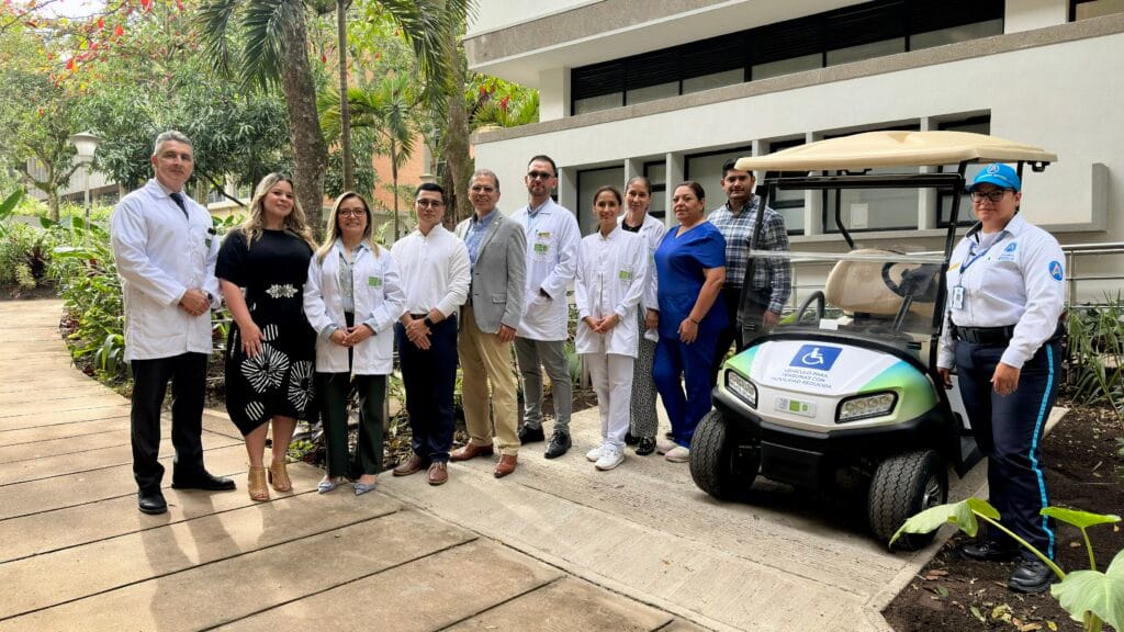 UIS incorpora vehículos eléctricos para apoyar a personas con movilidad reducida