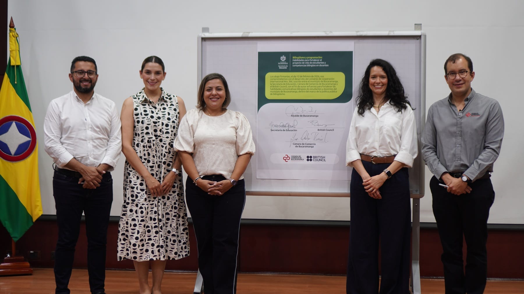 Acuerdo internacional para  fortalecer el inglés y pensamiento computacional con British Council