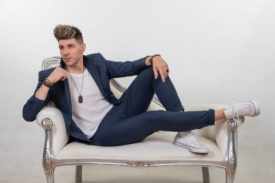 Con vallenato, la nueva estrella del pop Rubén Alegría quiere llegar a Colombia