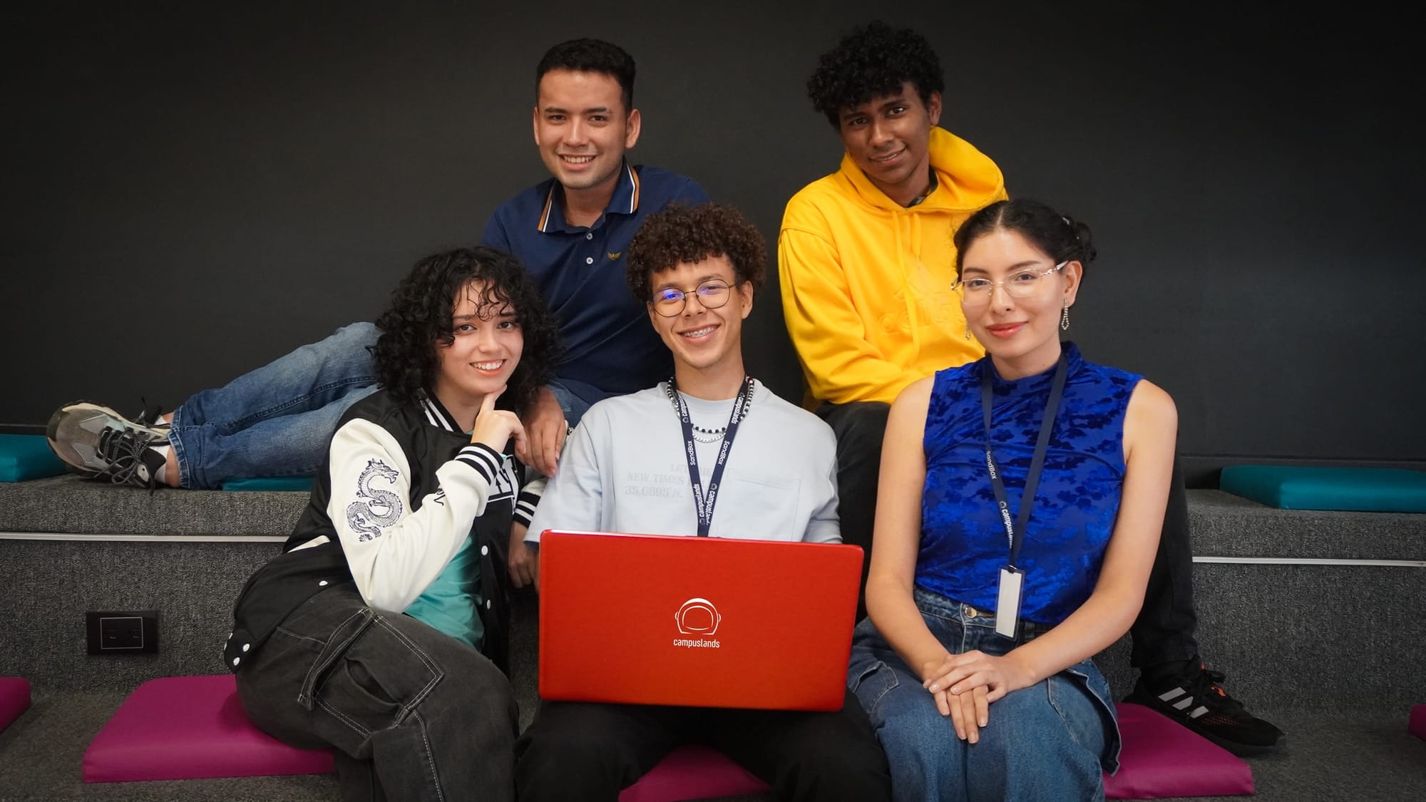 Más de 650 jóvenes son el motor de la competitividad en Santander.