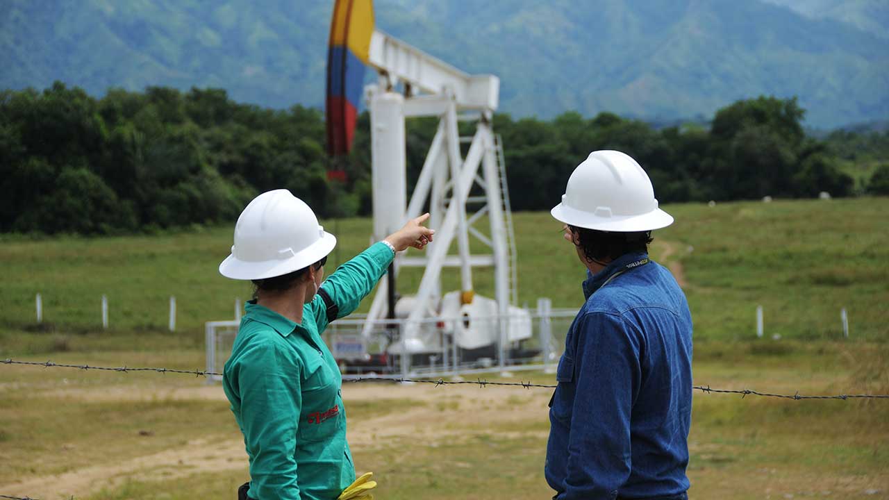 Gobierno asegura que aumentó las reservas probadas de petróleo. ¿Será cierto con tanta estigmatización para el sector?