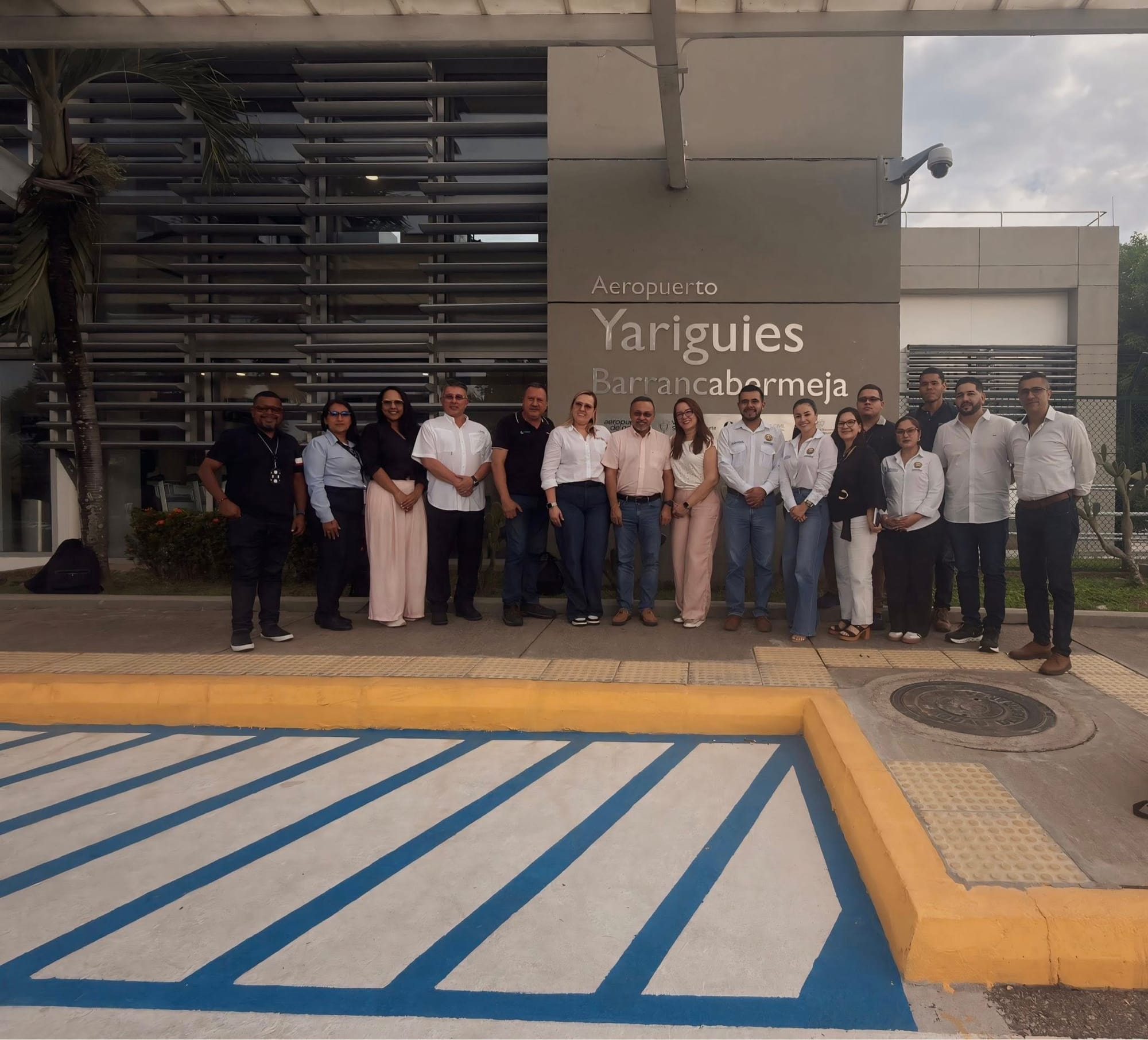 Gobernación impulsa el aeropuerto de carga del Magdalena medio