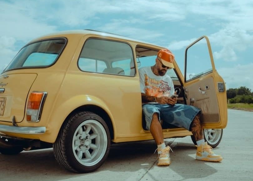 Mike Bahía lanza el video de “Bonita Bonita”