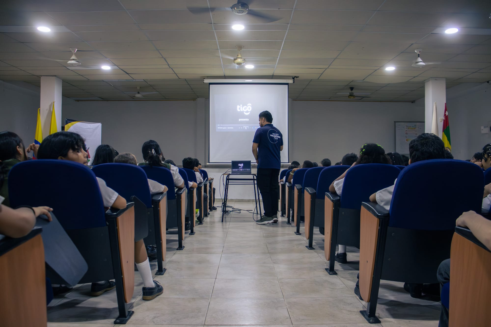 Barranca capacita a estudiantes y docentes en seguridad digital