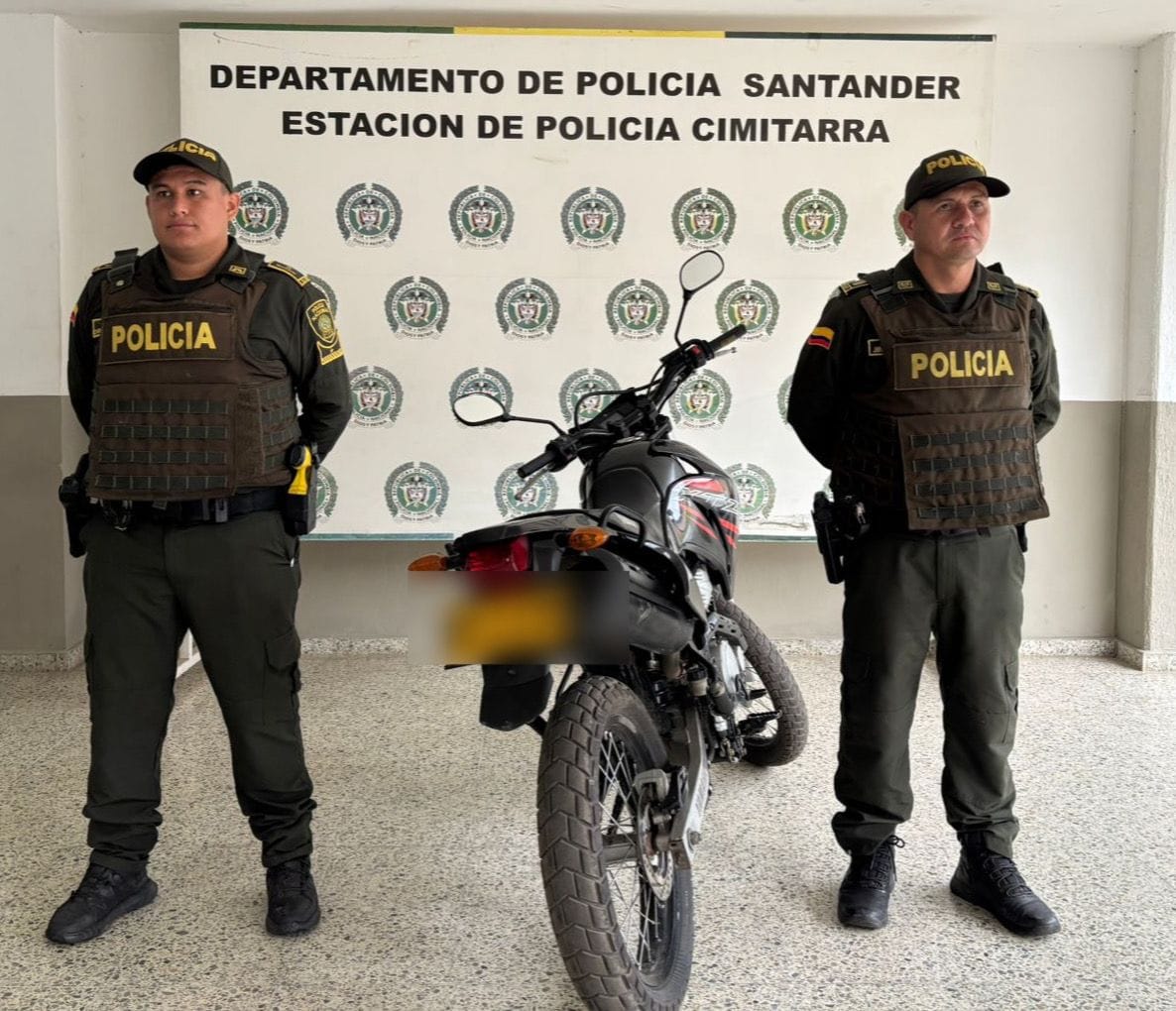 Policía recupera motocicleta con requerimiento judicial durante controles en Cimitarra