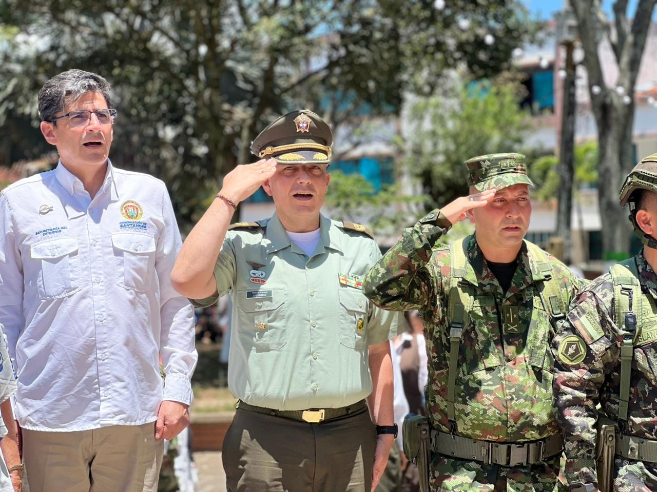 Policía Nacional participó en desfile por los 245 años de la Insurrección Comunera en El Socorro