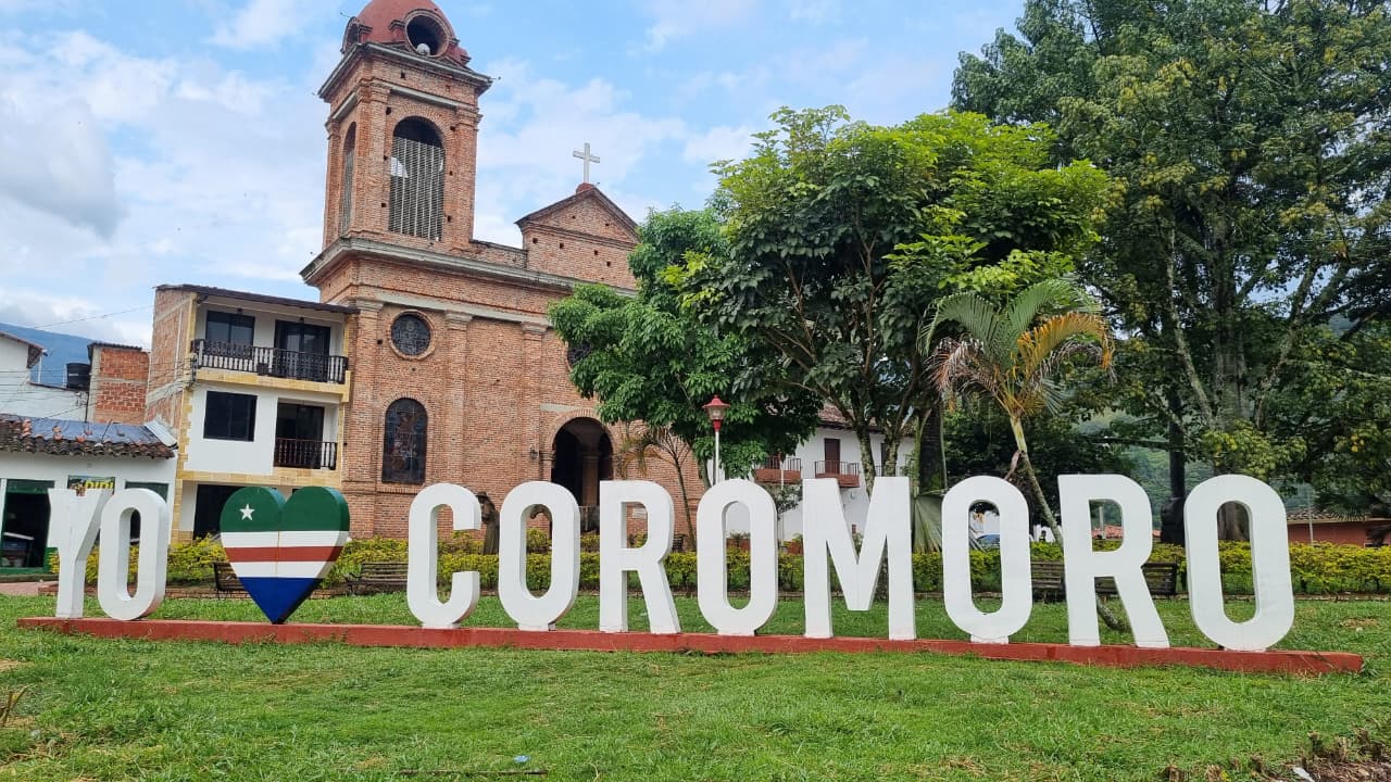 Alerta en Coromoro: activan búsqueda urgente de cuatro jóvenes y refuerzan seguridad tras racha violenta