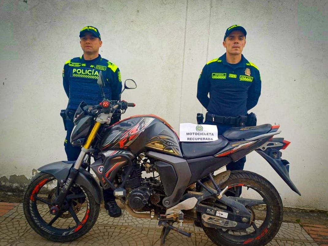 Policía recupera dos motocicletas hurtadas en Santander