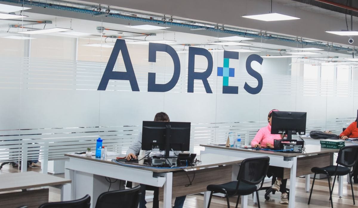 ADRES desmiente deuda millonaria con hospitales y clínicas: polémica por cifras del sistema de salud