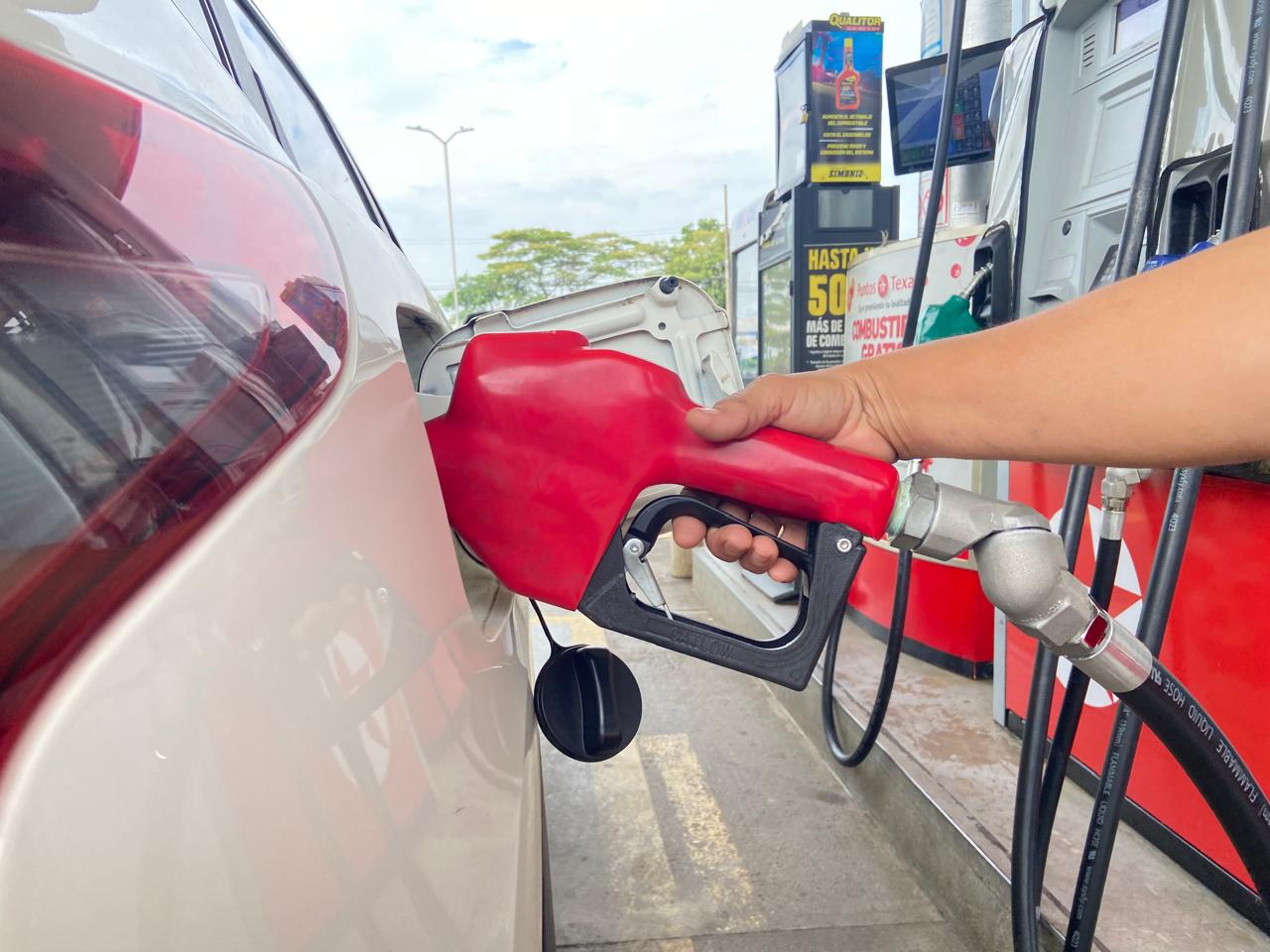 Golpe al bolsillo desde el Día del Trabajo: gasolina subirá $400 por galón en Colombia este 1 de mayo