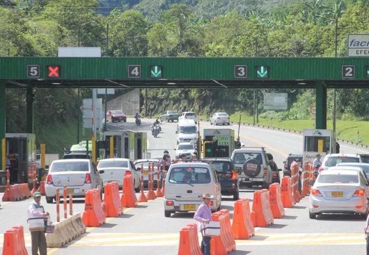 Investigan al superintendente Delegado de Concesiones e Infraestructura de la SuperTransporte por solicitud de dinero a contratistas