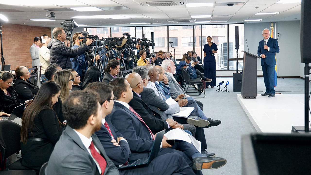 Guerra de números y señalamientos entre EPS y Minsalud por la UPC