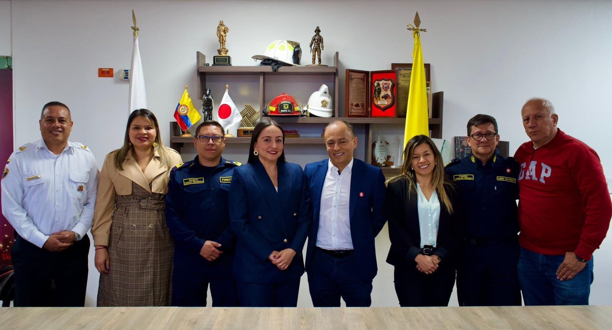 Aprendizaje mutuo de bomberos de Bucaramanga y Bogotá
