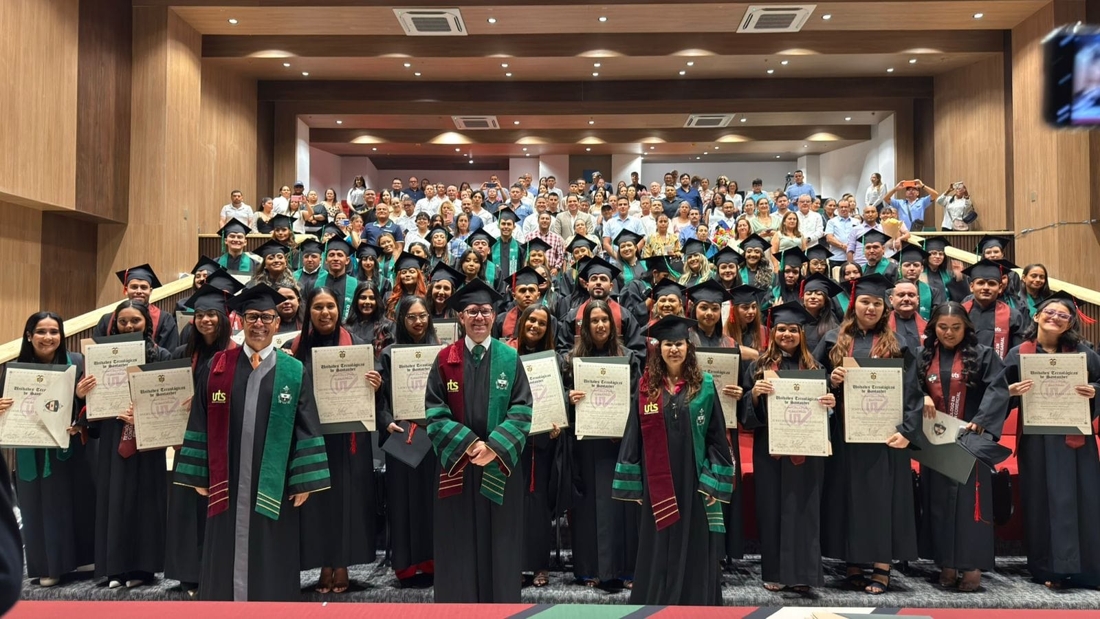 Ceremonia de grados comunidad UTS Virtual