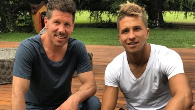 Gianluca Simeone sale del retiro para unirse a los hermanos de Julián Álvarez en el ascenso español
