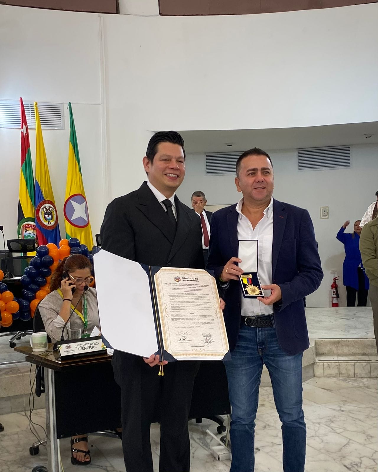 Condecoración al neurocirujano William Omar Contreras López