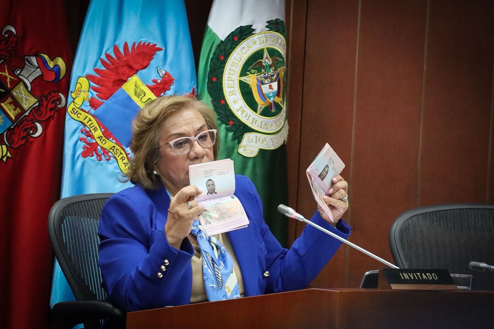 ¿Son confiables los nuevos pasaportes colombianos?