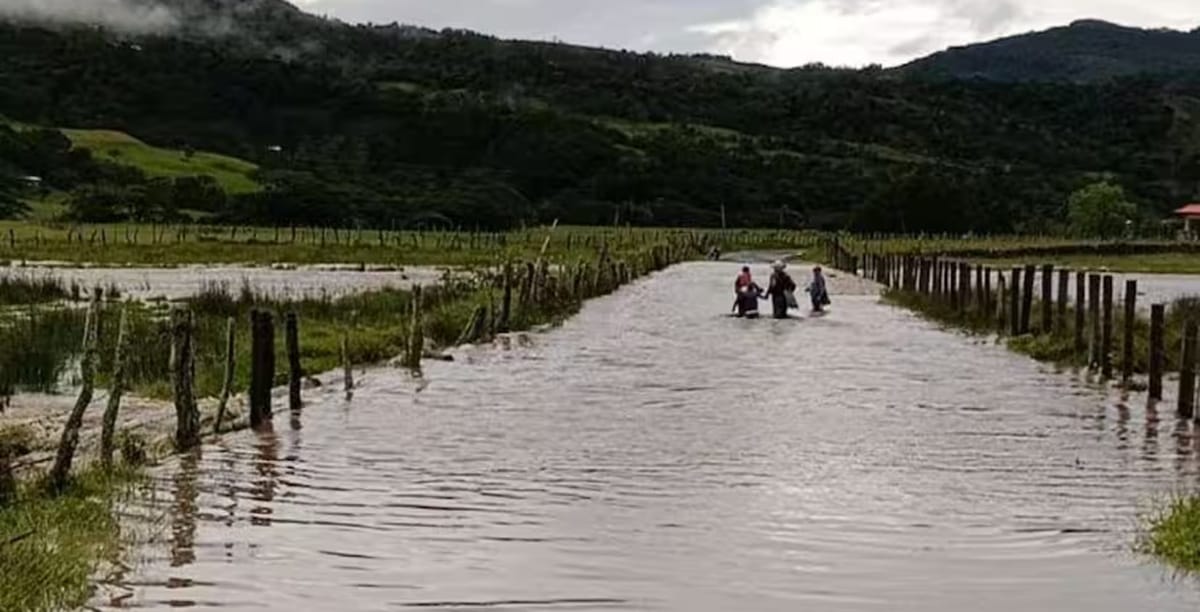 600 familias damnificadas deja el invierno en Santander
