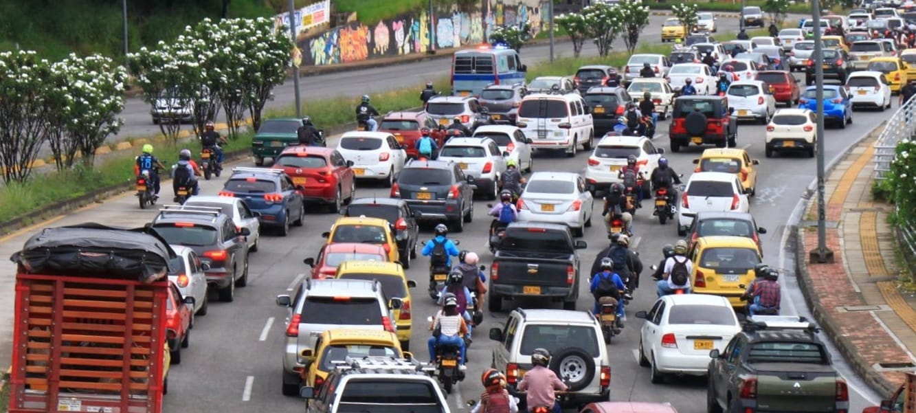 Movilidad del Área Metropolitana es desesperante para usuarios de vías