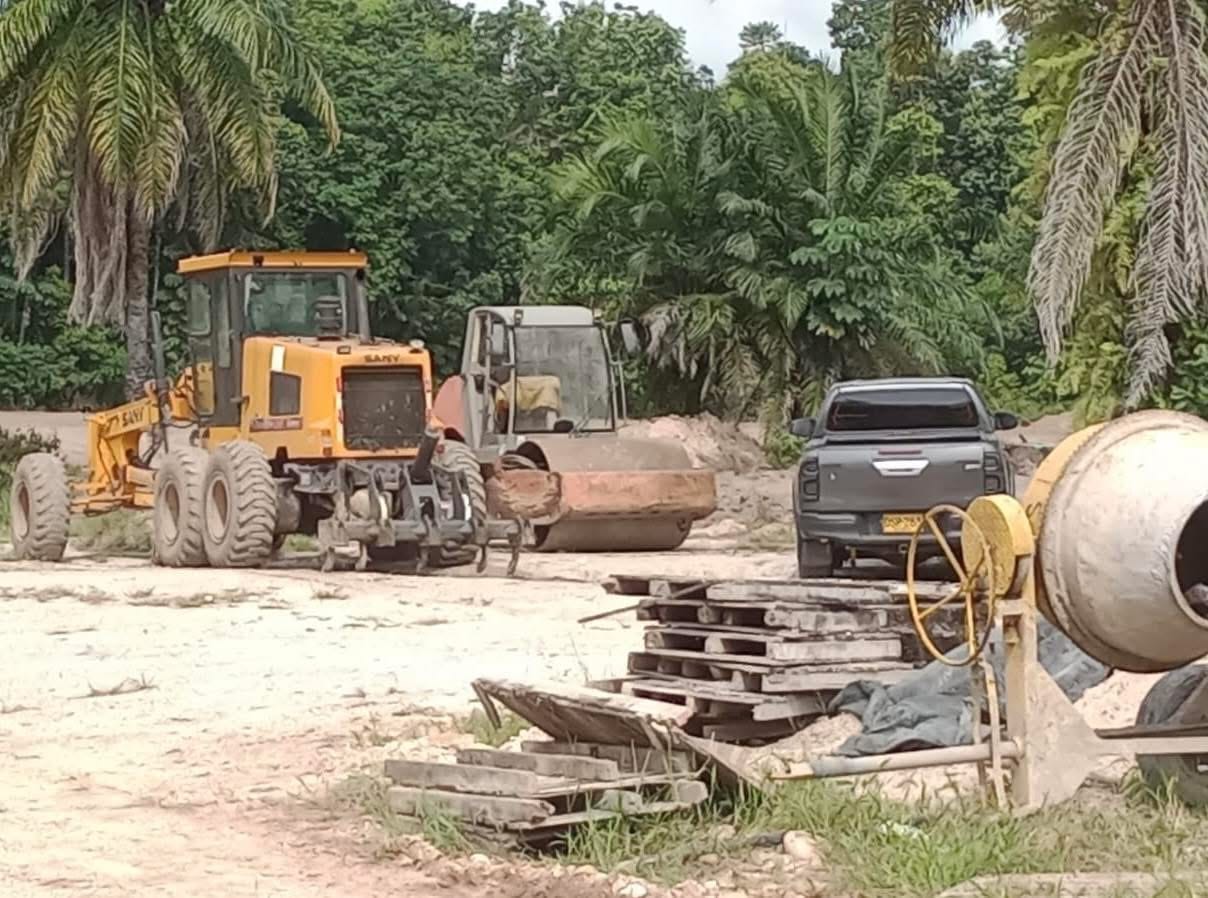 Campesinos bloquean vía en Cimitarra por grave deterioro de carreteras rurales