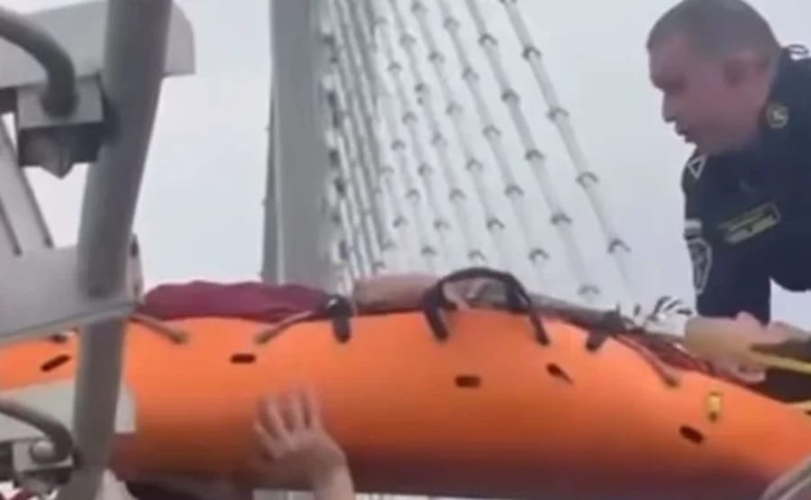 Milagro en el Puente La Novena de Bucaramanga cuando  hombre sobrevive a caída desde esa estructura