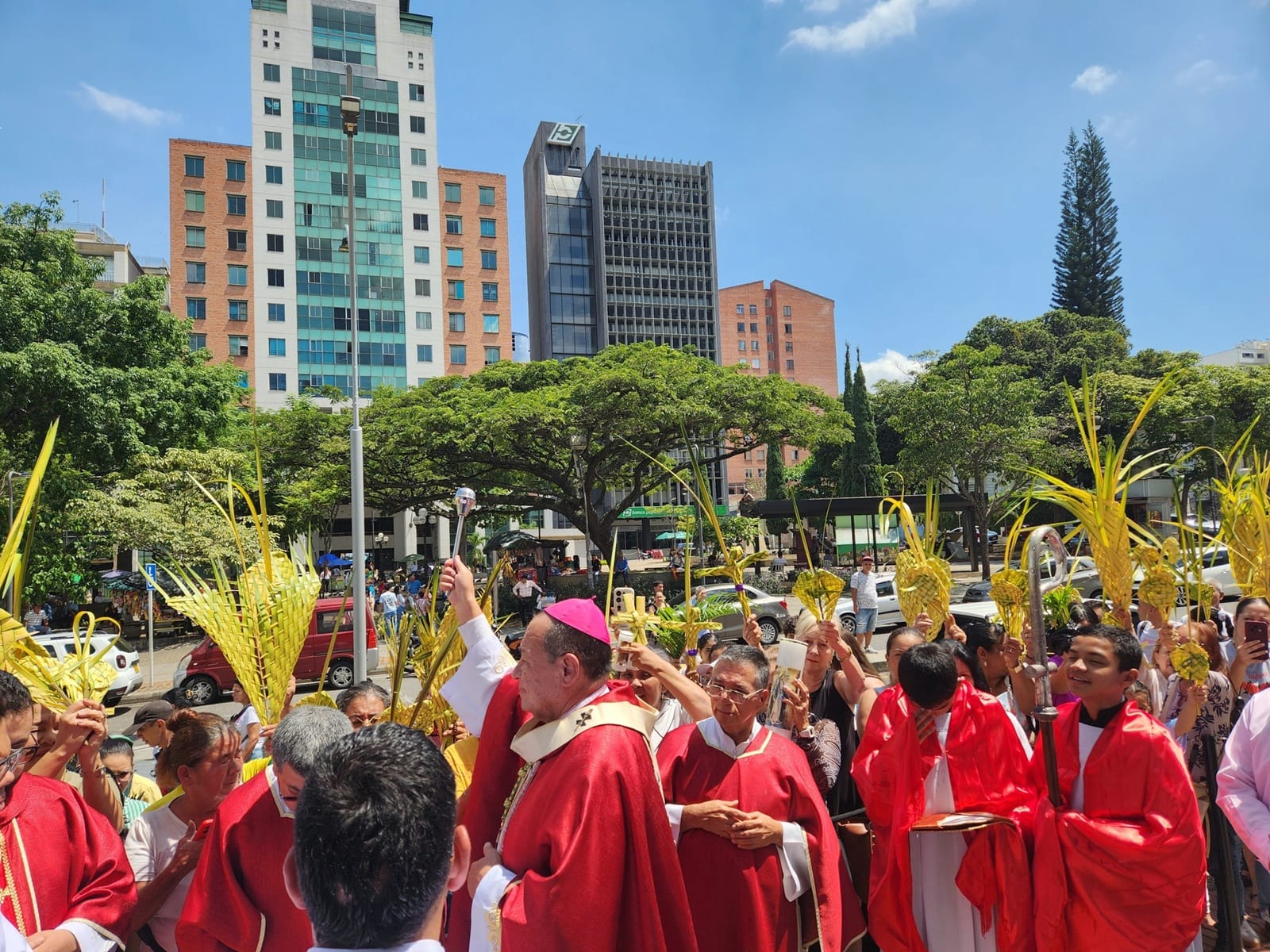 Vías cerradas y rutas alternas por la programación de BucaraSanta