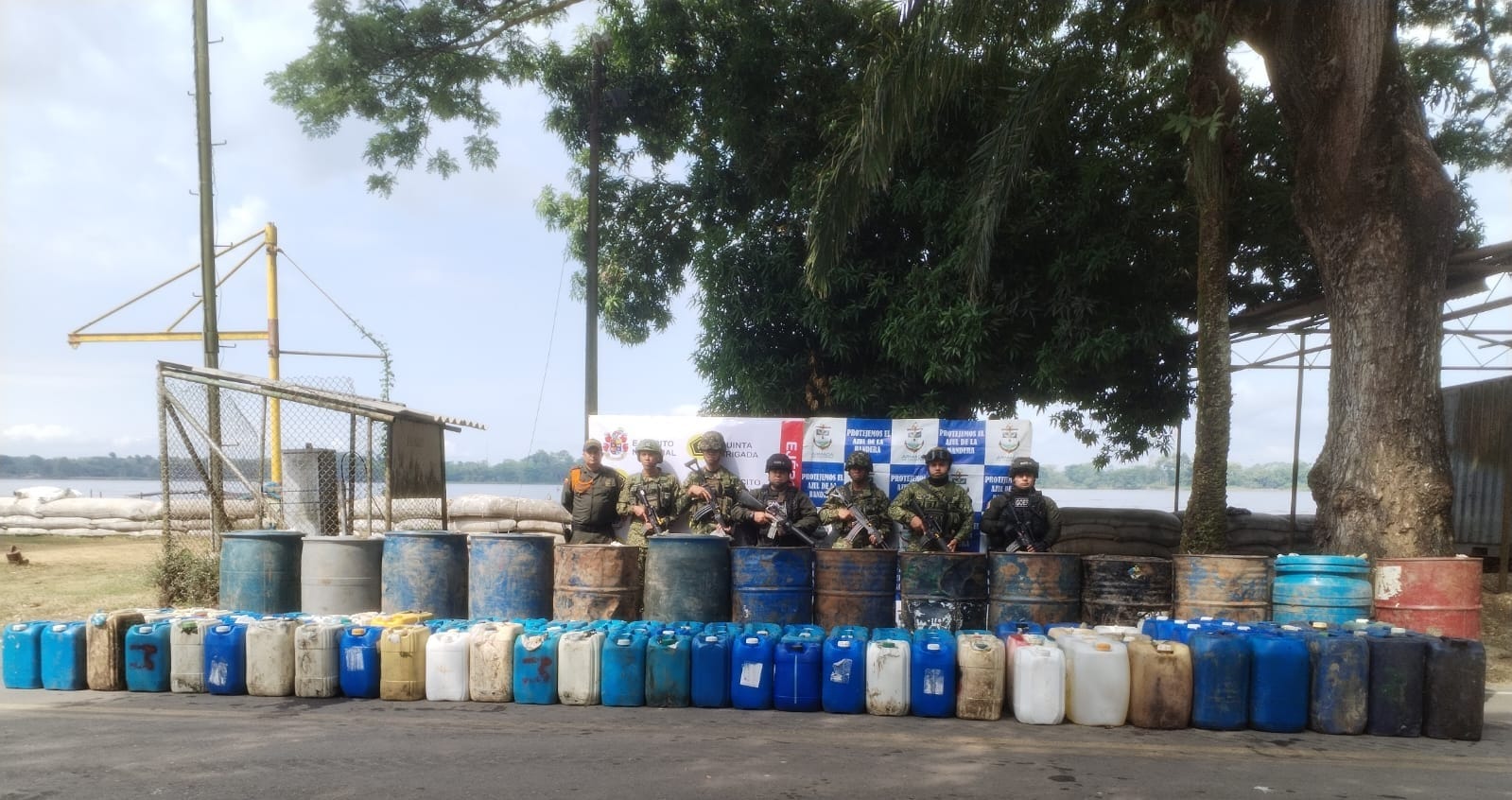 Golpe al ELN: recuperan más de 1.100 galones de hidrocarburo robado en Barrancabermeja