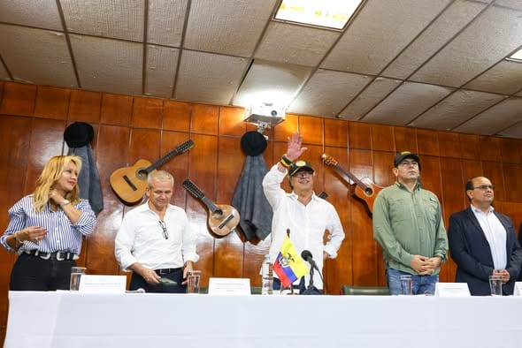 PETRO viola la Constitución inaugurando obras en Málaga