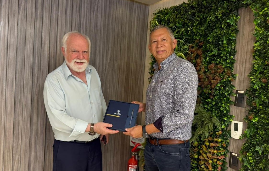 Reconocimiento de ADRES a rector UIS