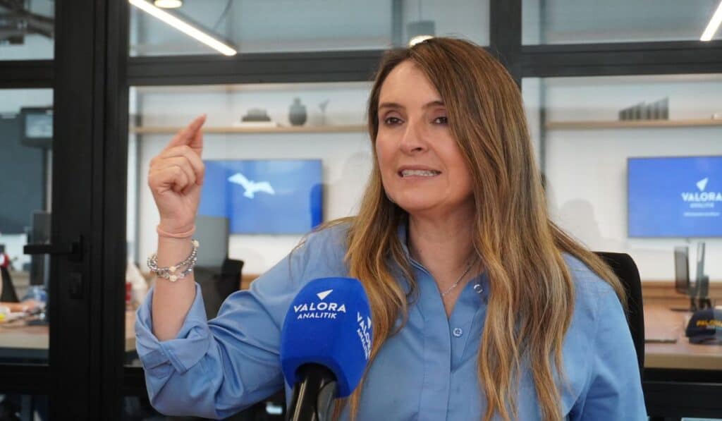 El oportunismo de Sergio Fajardo y la desesperación de Paloma Valencia, el capítulo de una café agrio