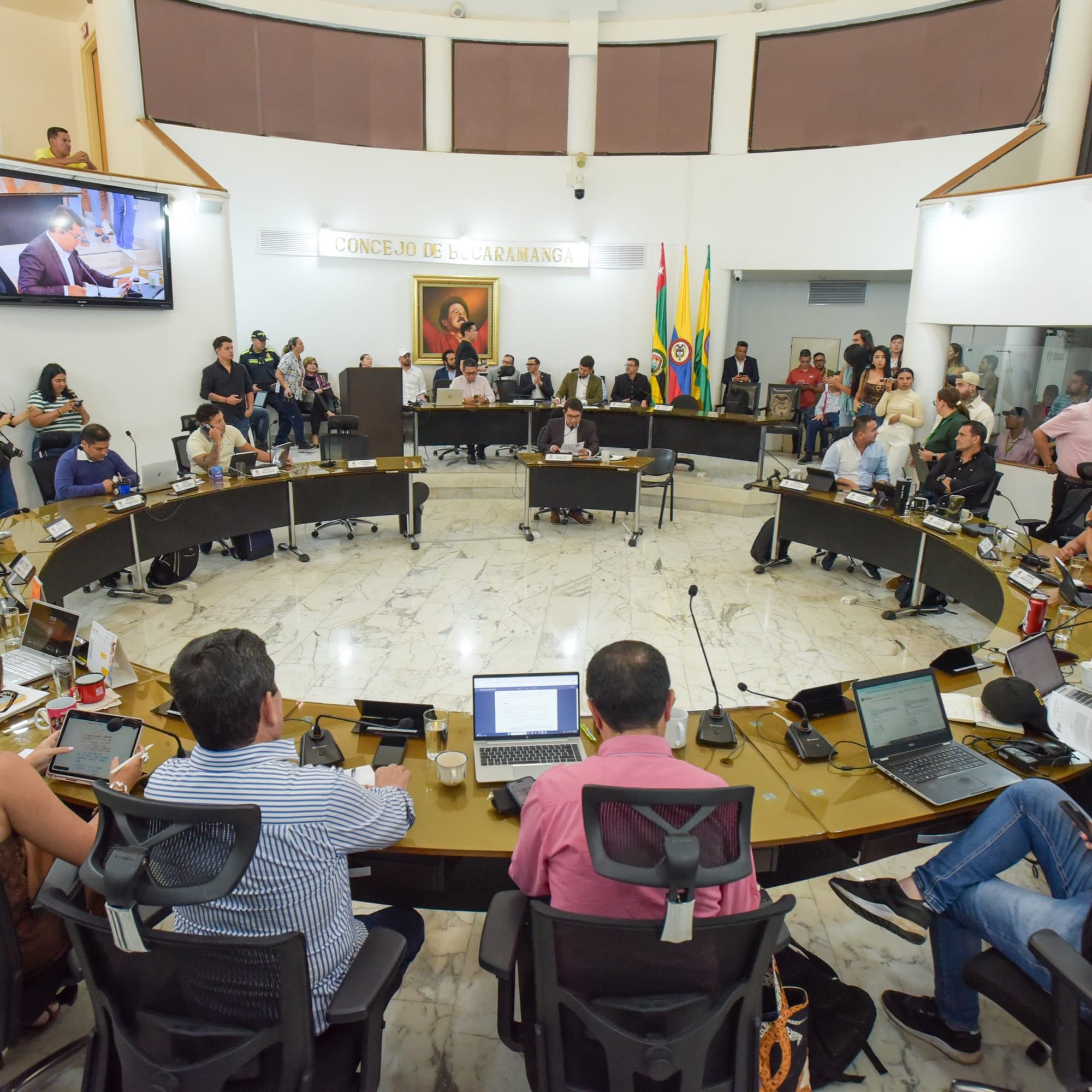 (AVANCE) 19 recusaciones frenaron otra vez la votación en el Concejo del millonario empréstito para Bucaramanga