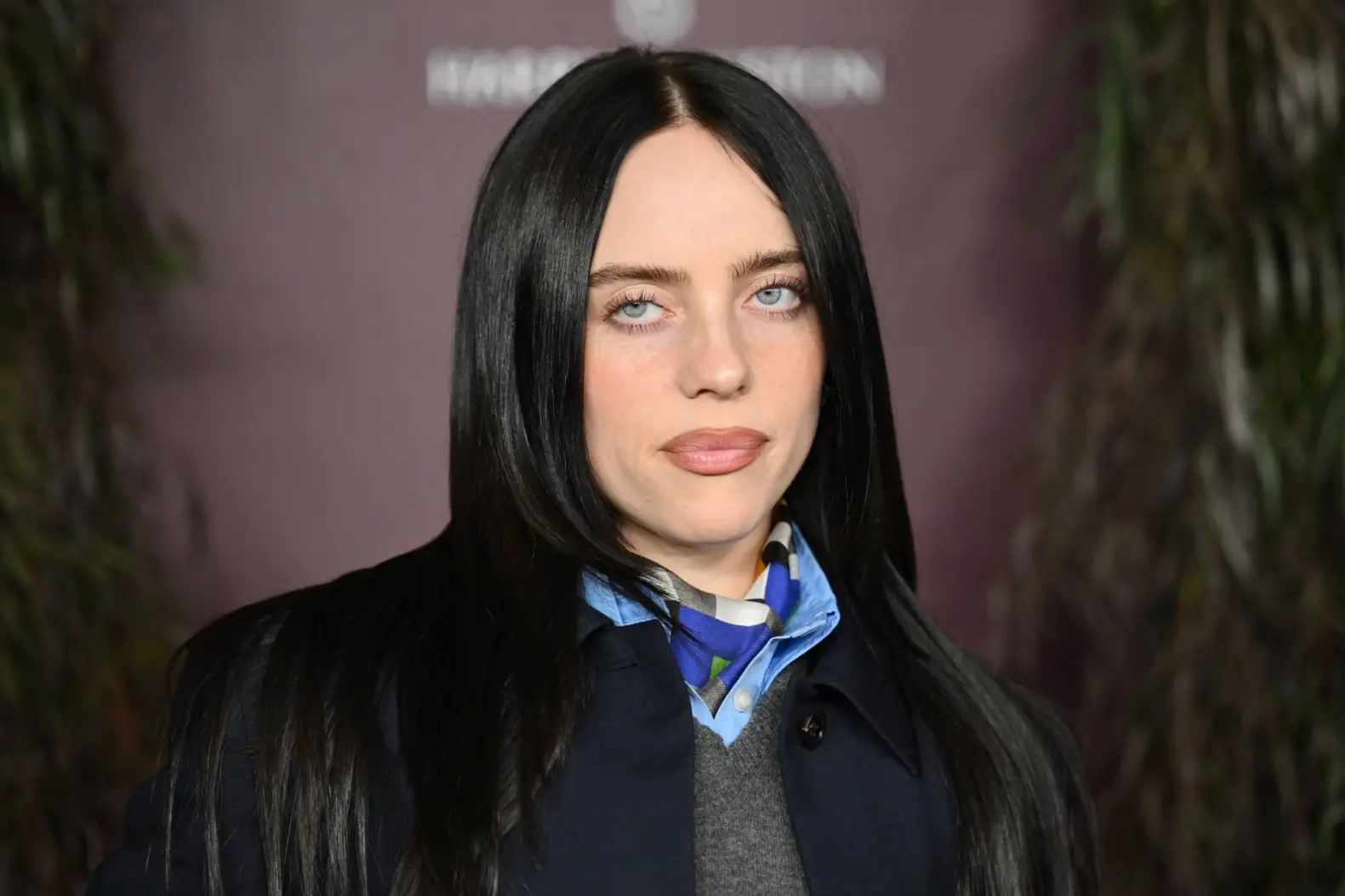 Billie Eilish rechaza las cirugías “quiero envejecer siendo yo”