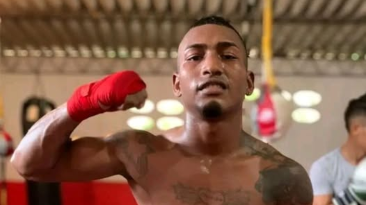 Boxeador perdio su primera pelea profesional y lo desmembraron