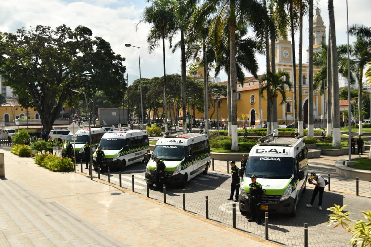 CAIs móviles restaurados y entregados para mayor  seguridad en Bucaramanga
