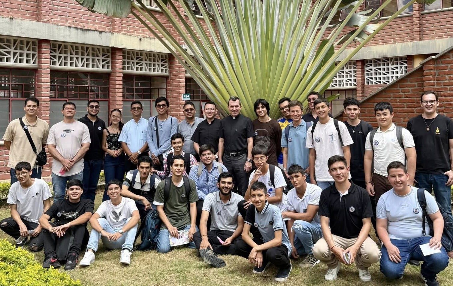 Encuentro jóvenes aspirantes al Seminario Mayor