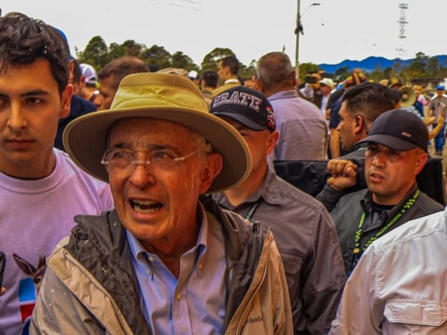Expresidente Uribe fue víctima de una asonada en ANTIOQUIA