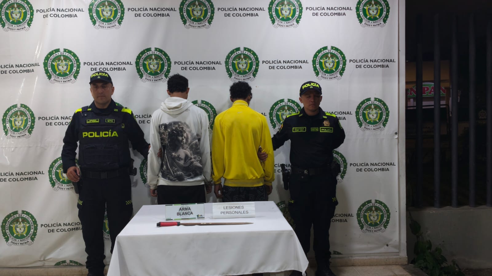 Riña violenta en Provenza dejó a un menor apuñalado y seis capturados