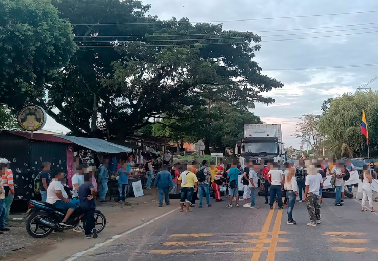 La comunidad en Puerto Parra se le embejucó a la Alcaldía