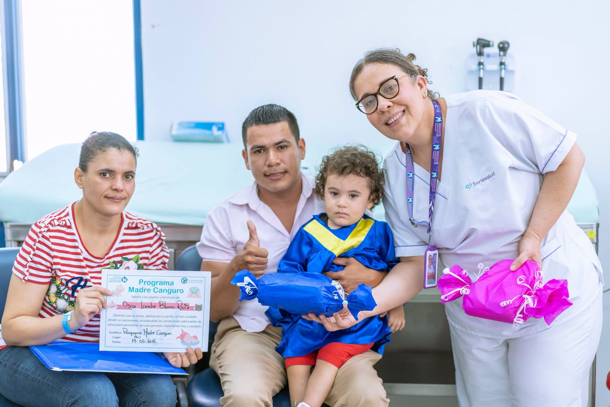 Nuevos graduados del Programa Madre Canguro HUS