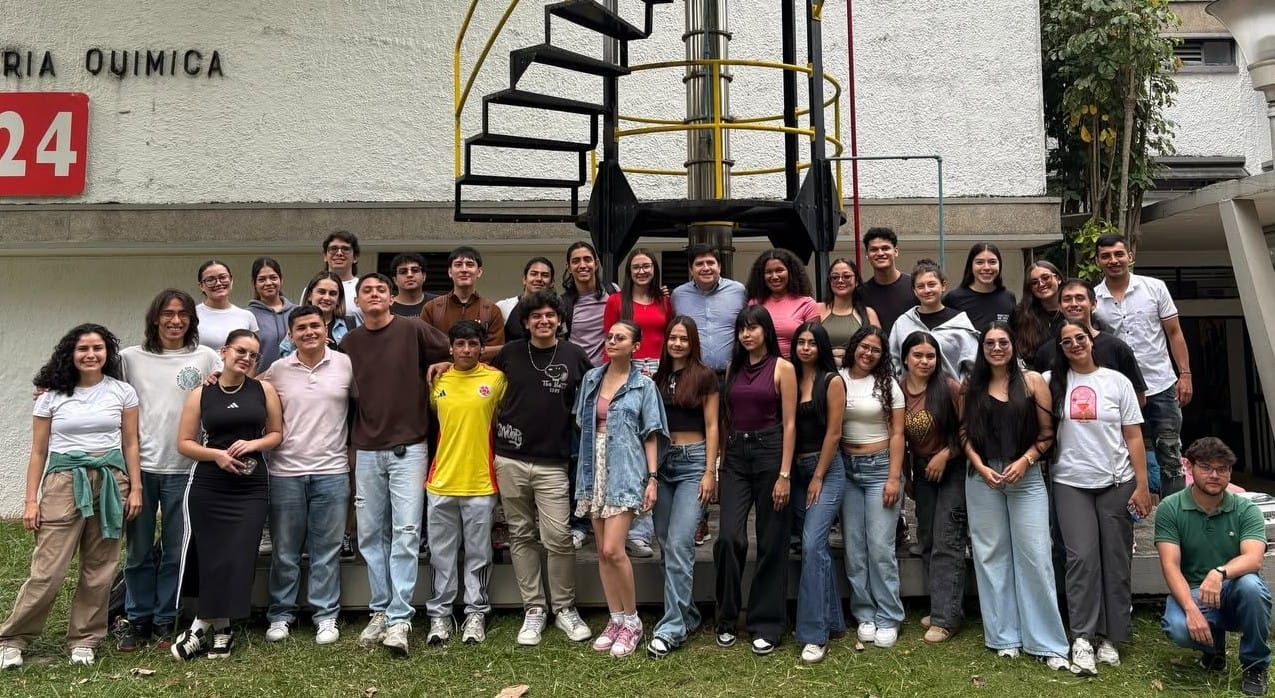 Compromiso, creatividad, innovación y capacidad Escuela Química UIS