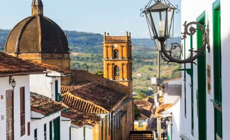 A un interventor en Santander le pagaron para vigilar un contrato pero terminó mirando para otro lado