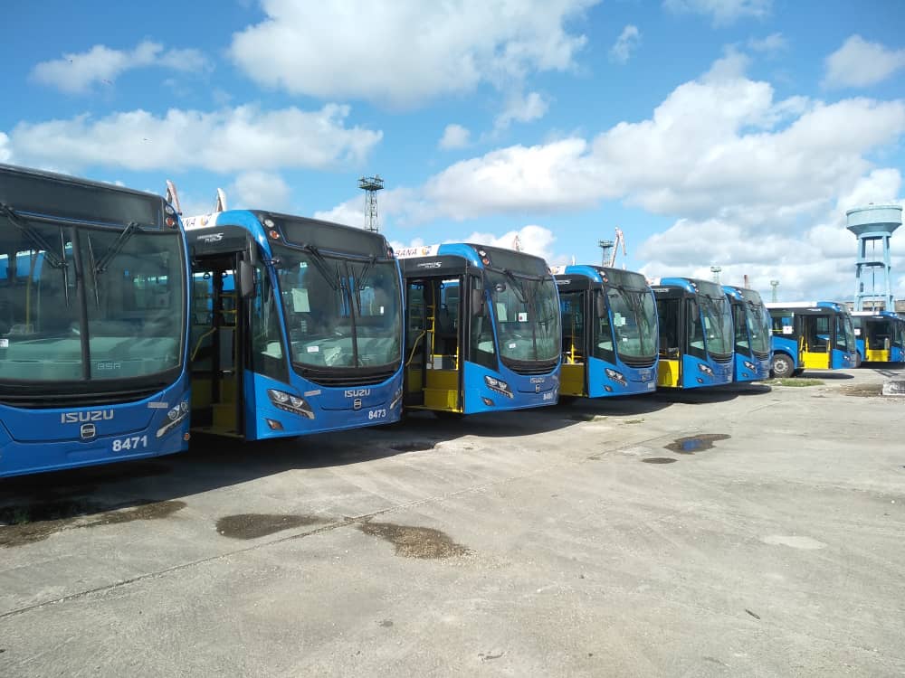 Exportaciones de automóviles y buses crecieron 191 % en los primeros cuatro meses de 2026