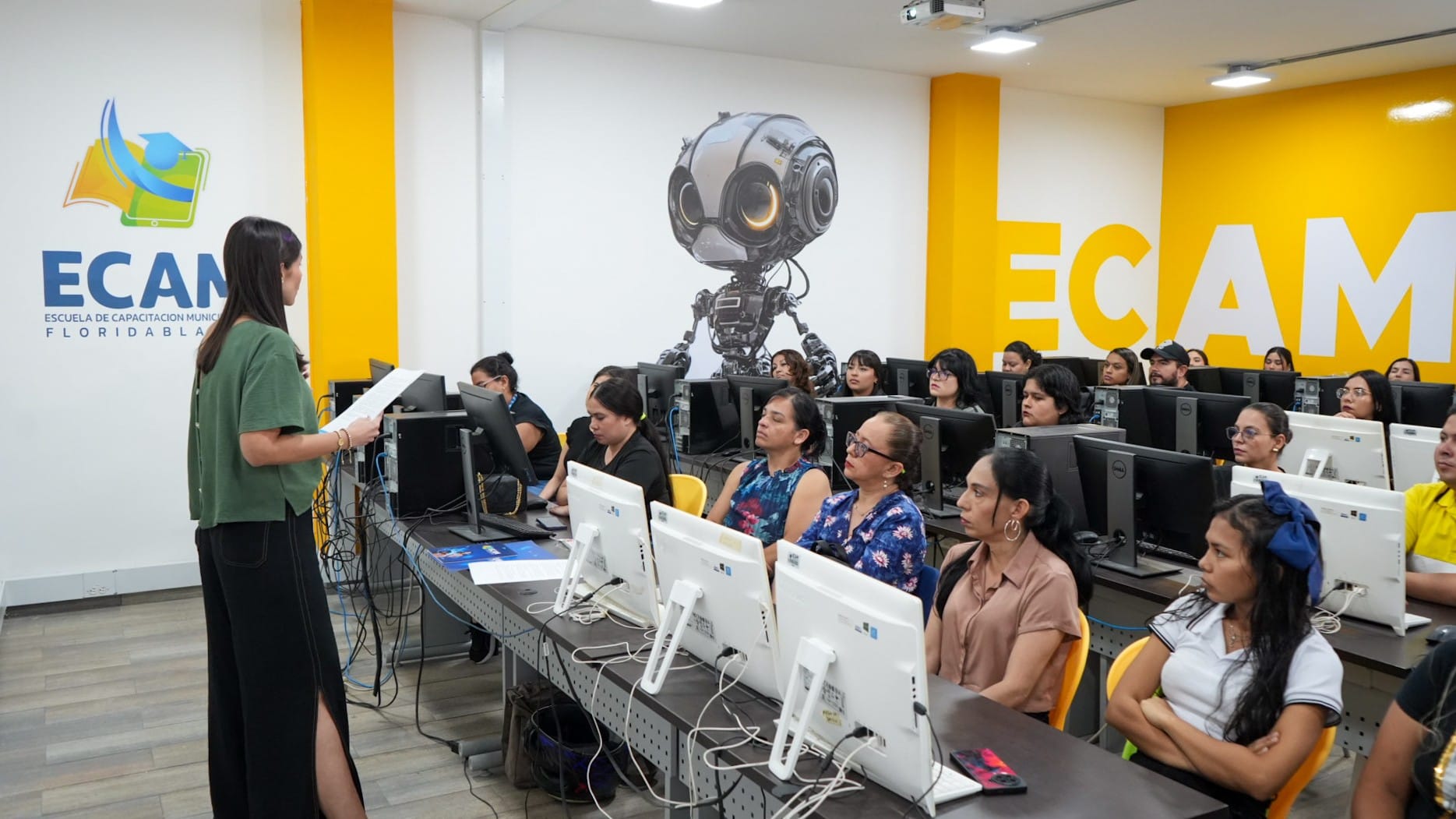 ECAM formará técnicos auxiliares administrativos en Floridablanca
