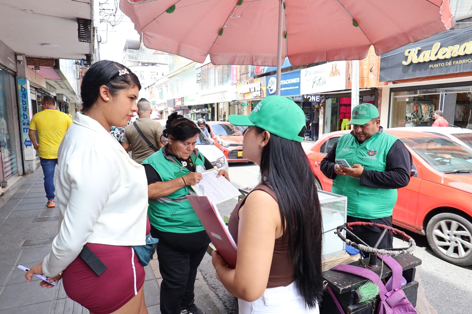 Defensoría del Espacio Público ofrece alternativas a vendedores ambulantes