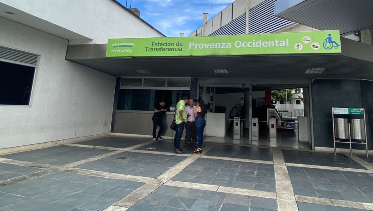 Metrolínea modifica horarios debido a temporada de vacaciones estudiantiles