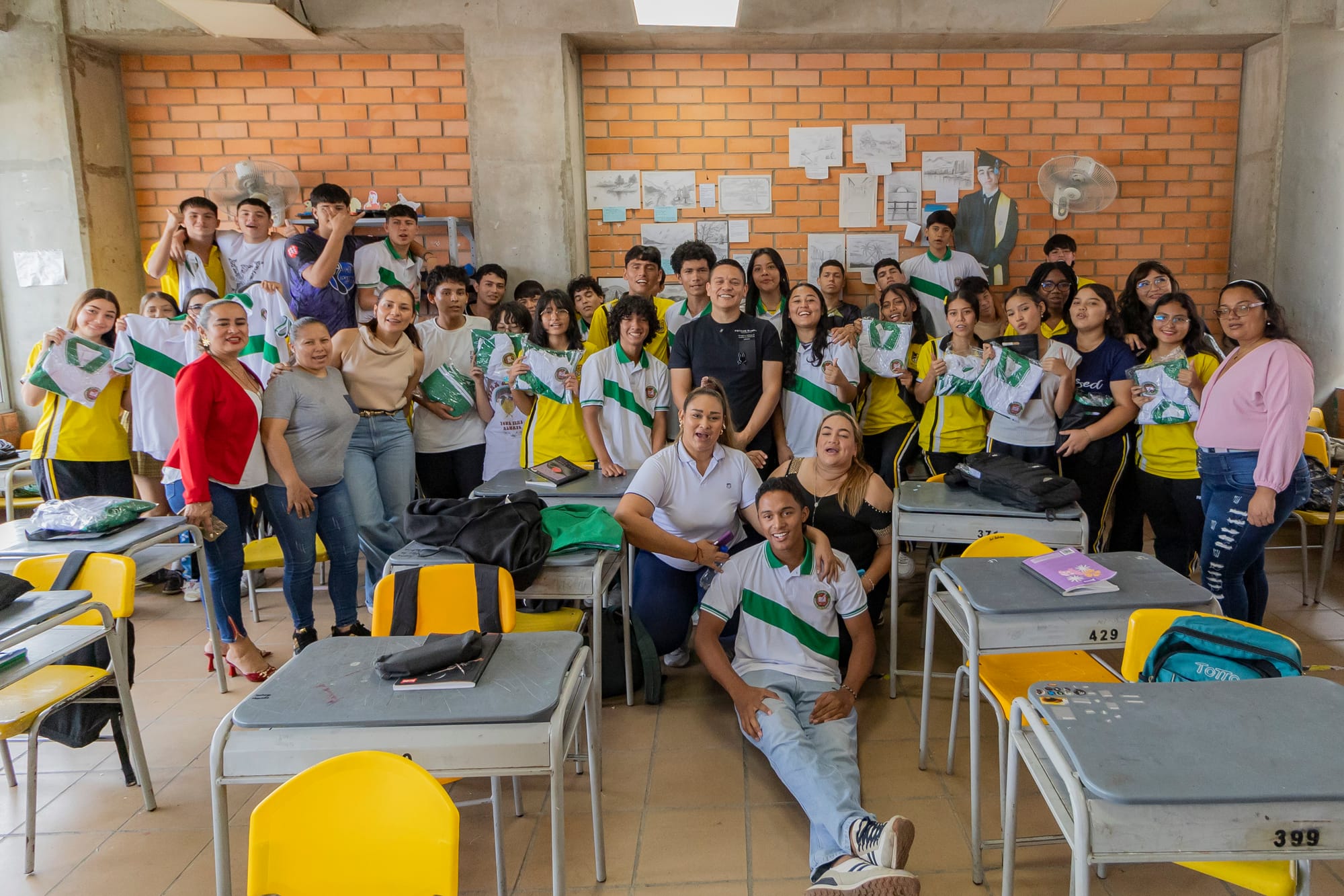 Niñez uniformada será bien educada en Girón
