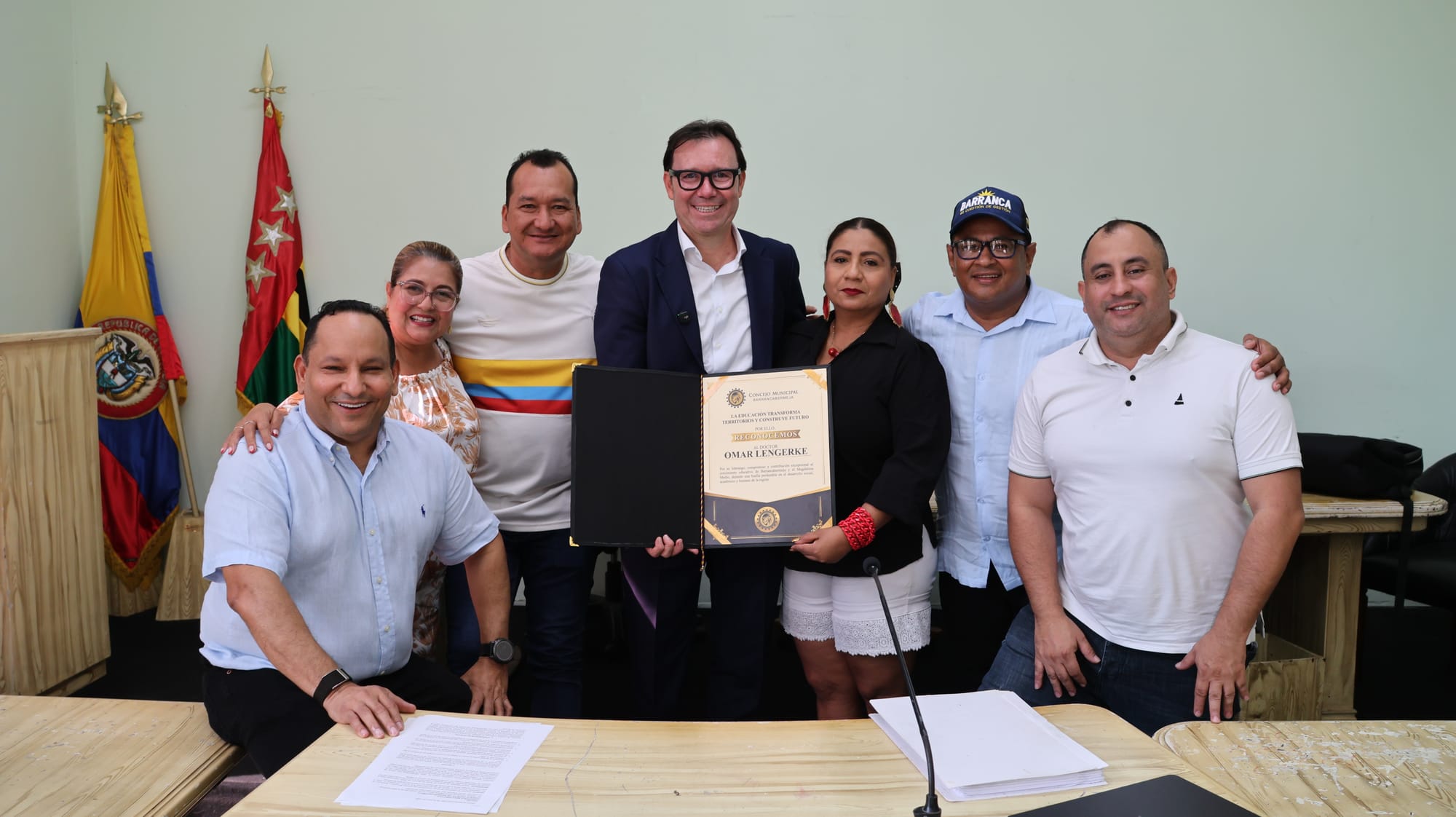 Omar Lengerke consolida su legado académico tras homenaje en Barrancabermeja