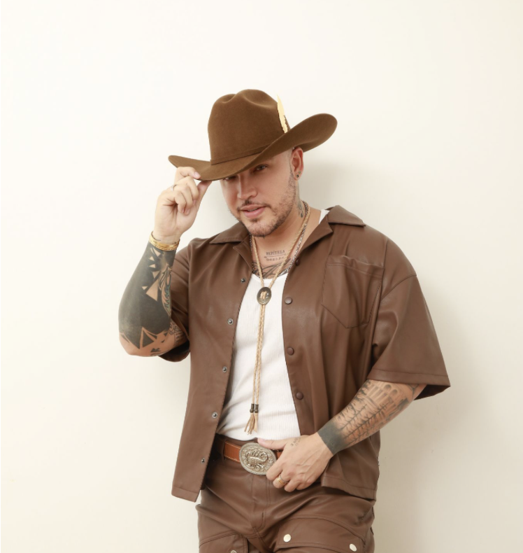 Jessi Uribe único artista colombiano en homenaje a Antonio Aguilar con “El Hijo Desobediente”